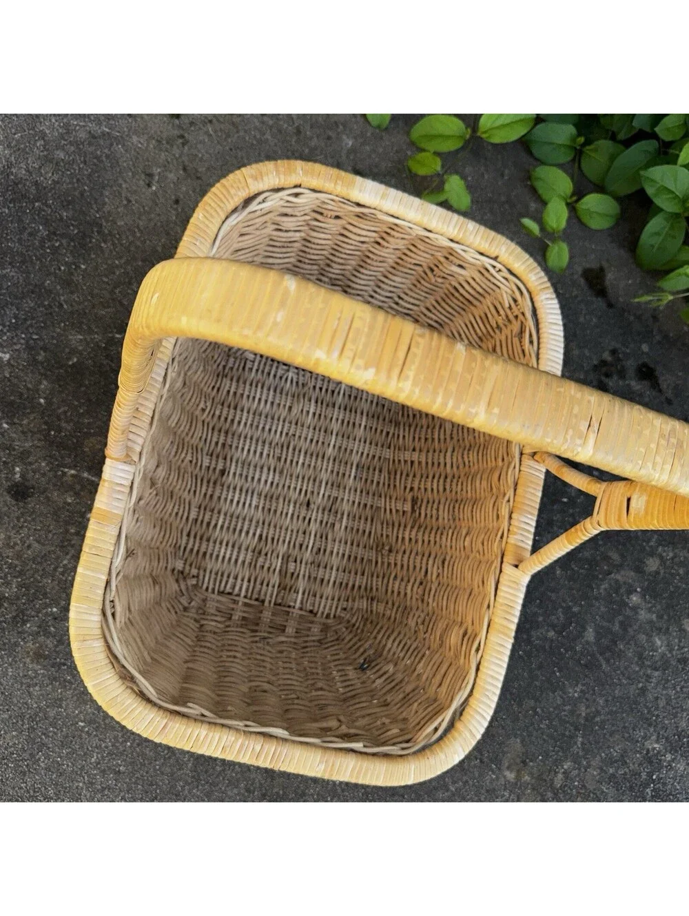 Vintage Wicker Market Basket Tote Handle Picnic Storage Farmhouse Decor 16” Tall